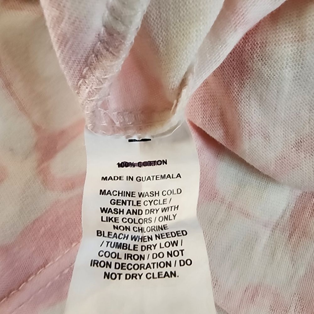 Torrid Classic Fit Size 3 White With Pink Flamingos Shirt Sleeve Tshirt - Picture 4 of 7